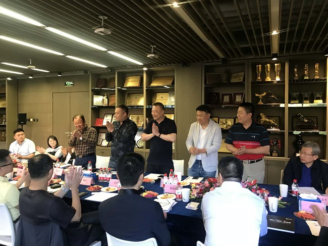 弘高創(chuàng)意 何寧會(huì)長-1.jpg